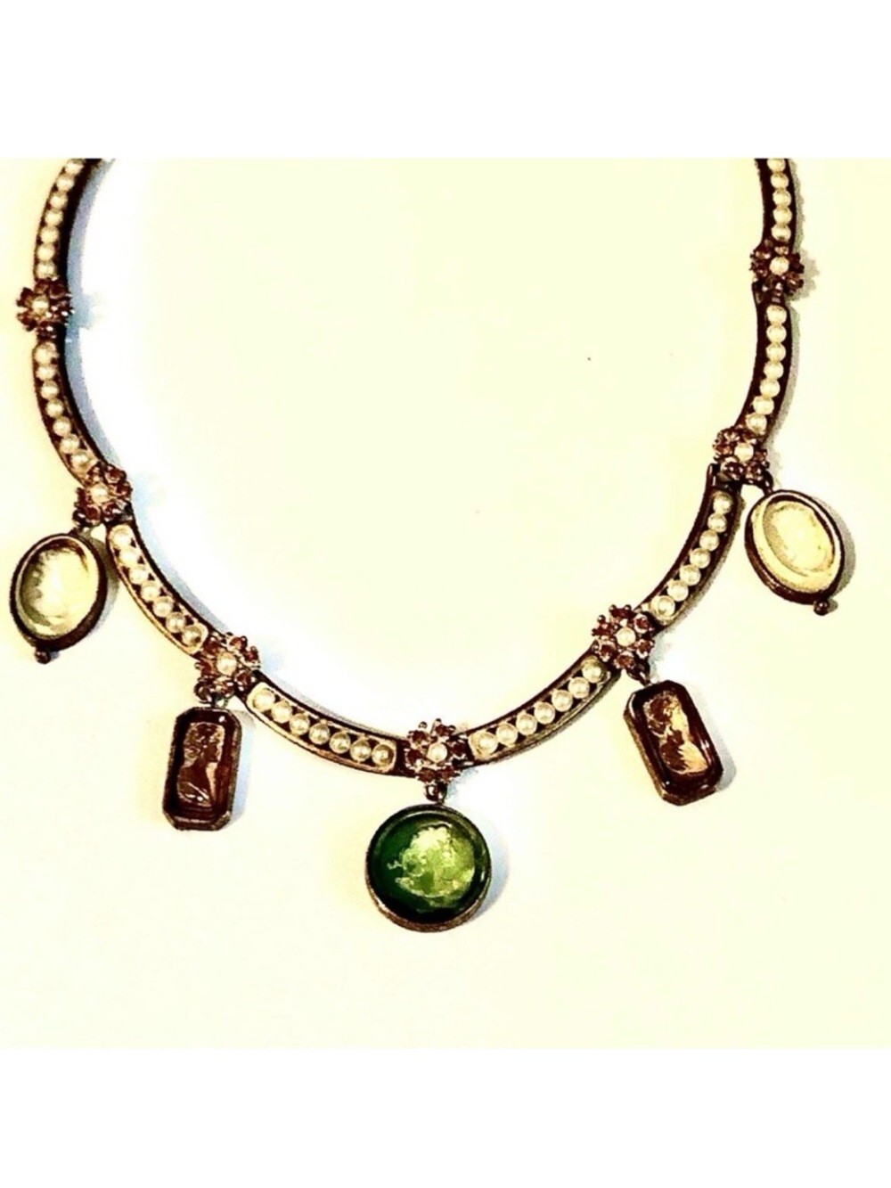 NWT SWEET ROMANCE USA Intaglio Cameo Necklace 20"